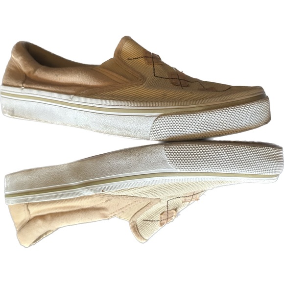 Canvas loafer by No Boundaries - Picture 2 of 6